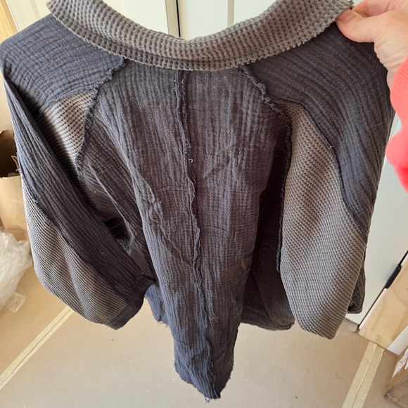 Pol small oversized fit shacket. - Picture 3 of 8